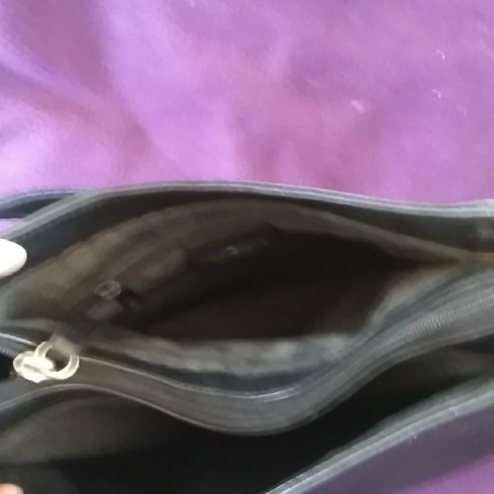 Liz Claiborne Handbag - Picture 3 of 4